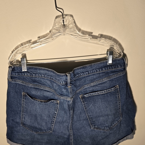 Old navy Plus Size blue distressed boyfriend short shorts Sexy Cuffed Size 18 - Picture 4 of 7